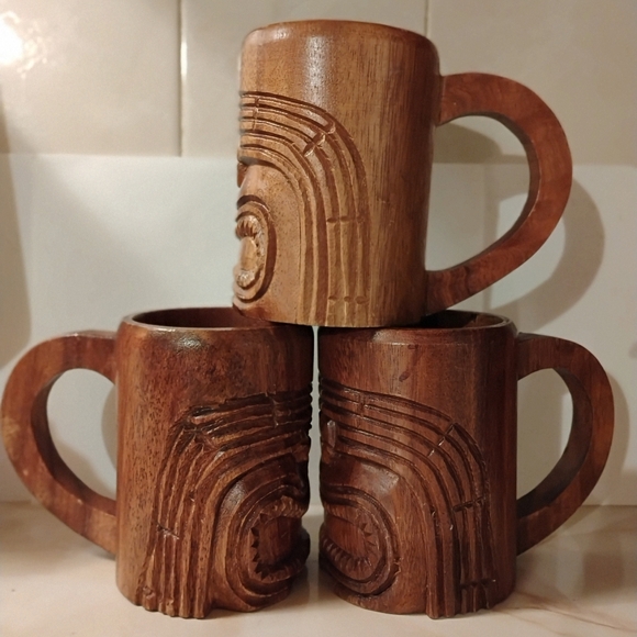 ***(VNT) SET OF 3, MATCHING, HAND CARVED, WOODEN, MONKEY POD WOODEN MUGS*** - Picture 5 of 14